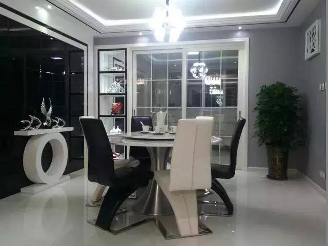 
朋侪家屋子装修挺漂亮的 可一到茶室把我吓一跳！直冒汗！【星空官网登录】(图6)