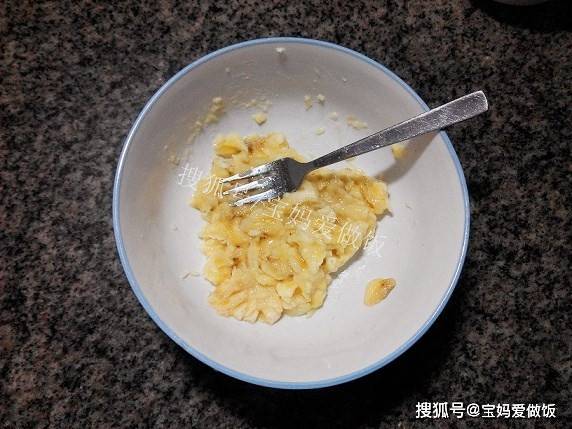 星空官网登录_
哇哦 早餐煎饼还可以这么做 加热过的香蕉真的很好吃!(图4) 星空官网登录_
哇哦 早餐煎饼还可以这么做 加热过的香蕉真的很好吃!(图4)