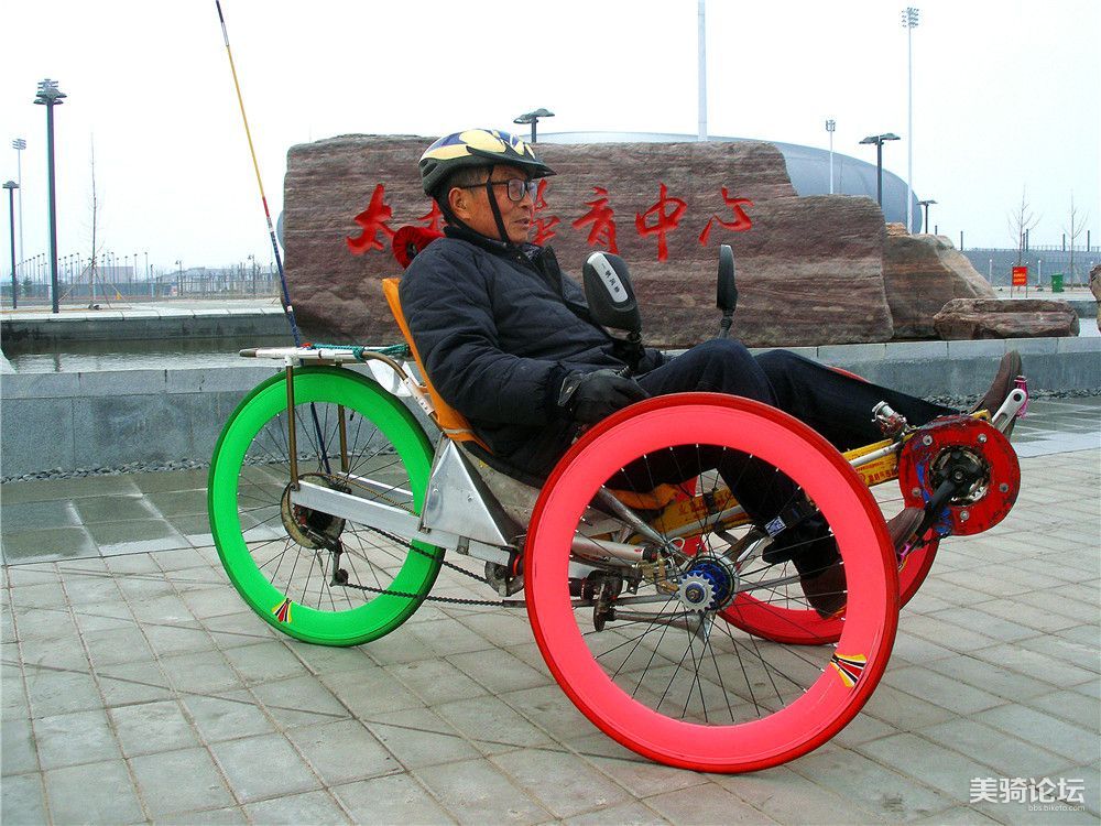 “xingkong.com”强大的互动式反虐童公益广告牌(图2)