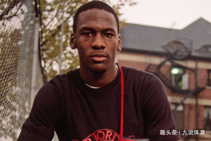 人社部：2020年上半年三项社会保险基金总收入2.35万亿：xingkong体育官网登录(图3)